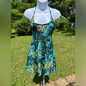 American Apparel Tropical 🍃 🌴 Wear Halter dress with cap 🧢 size M